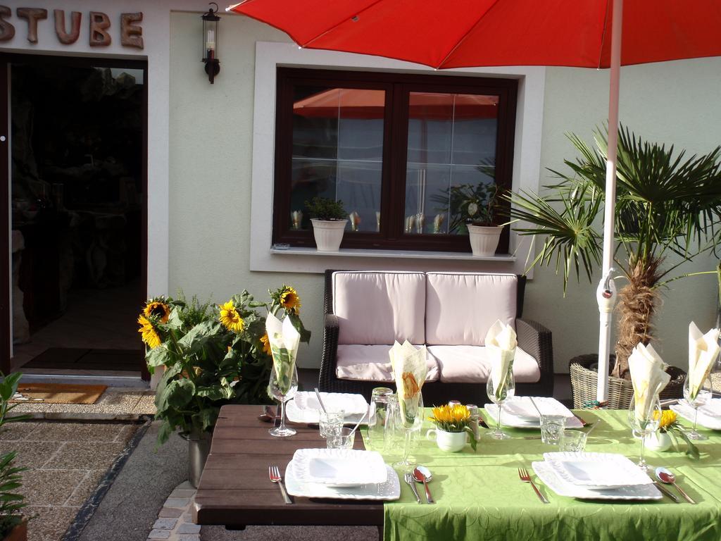 Haus Sanz 3* Wenen